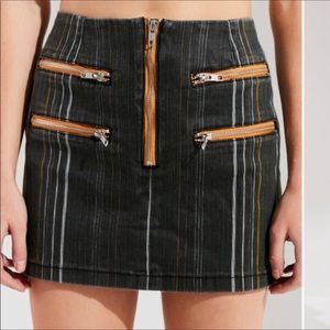 NWOT! Black Striped Zipper Mini Skirt